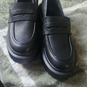 Womens Black Loafers Never Worn